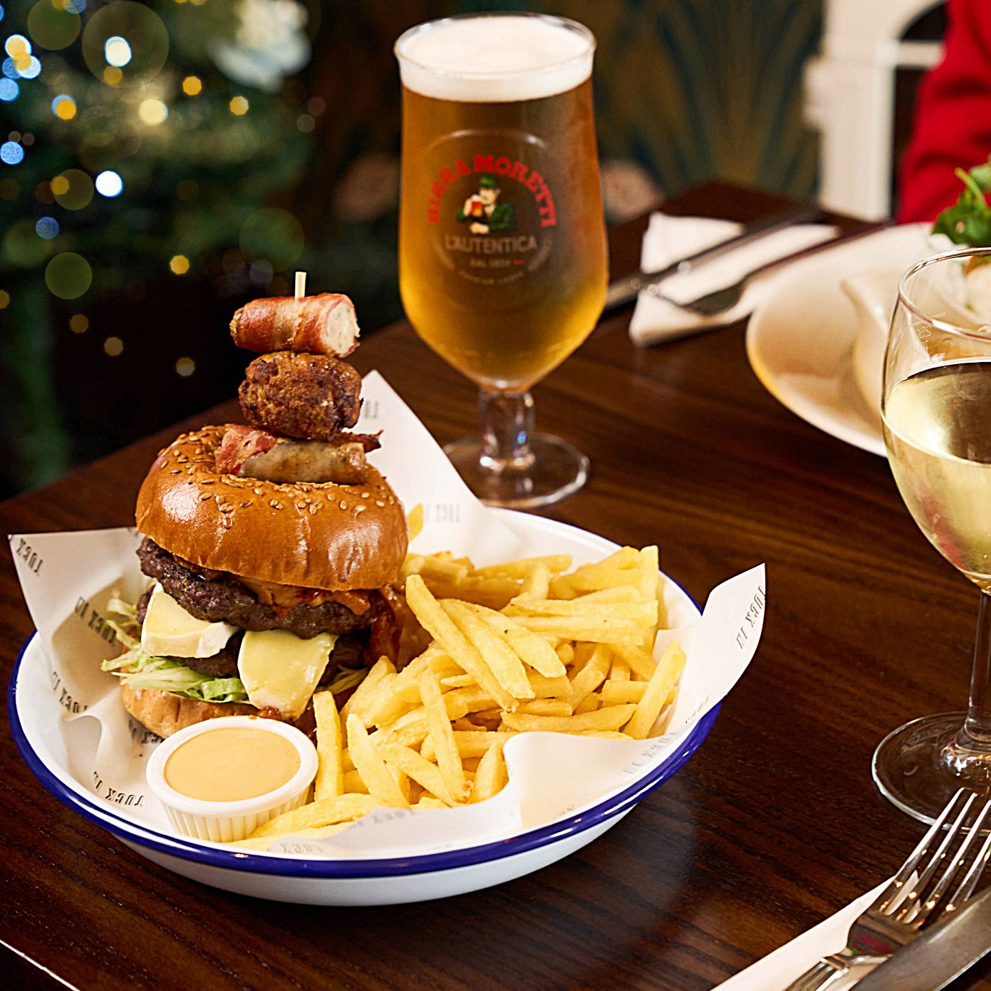 Festive Lunch & Dinner at The Spiral Weave in Kirkcaldy